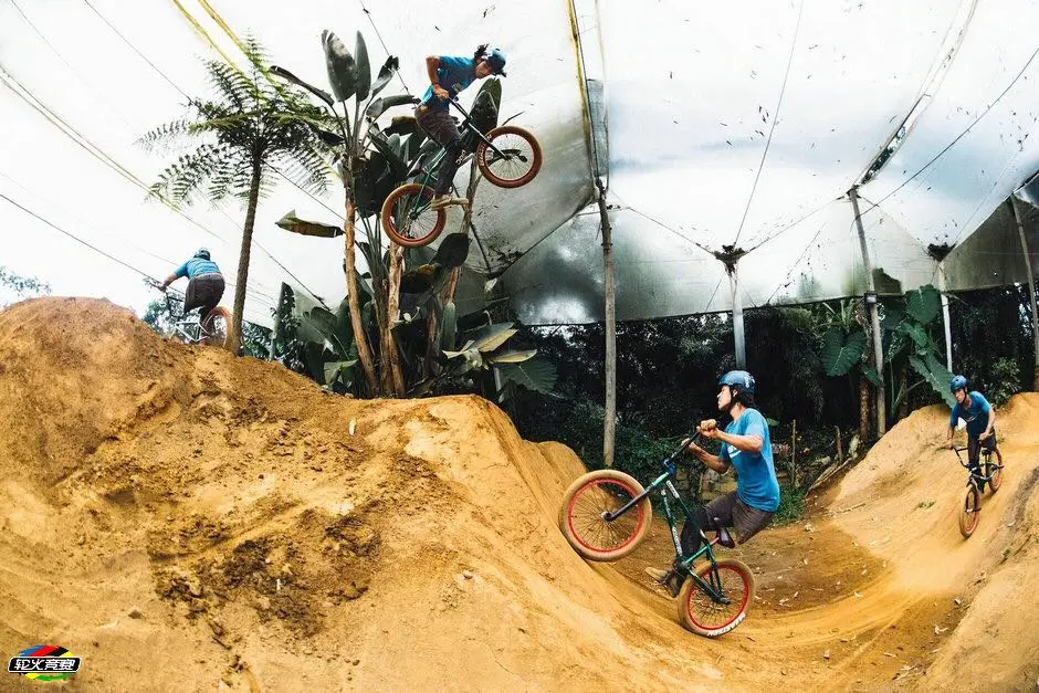 Восточные bmx шины 20*2,4 100psi(цена одна пара