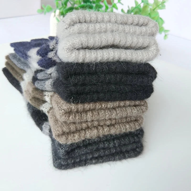 

Free shipping 4 Pairs Spring ,Autumn,Winter season's cold preventing gloves suitable for students and worker protecting gloves