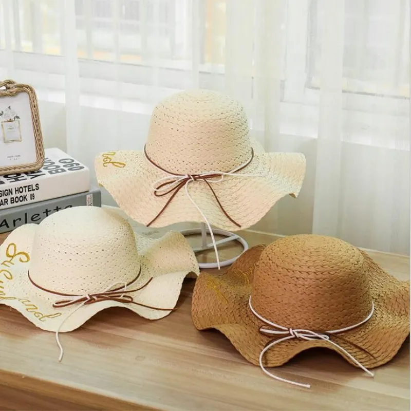 Новинка 2018 шапка с вышитыми буквами и большими полями летняя соломенная шляпа