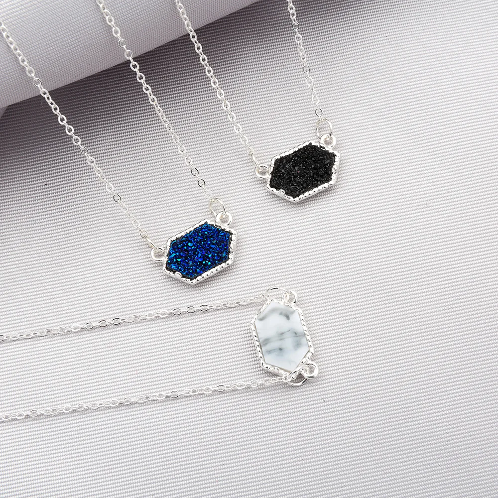 Женское Ожерелье-цепочка с подвеской из стразов ожерелье цветного камня изящное