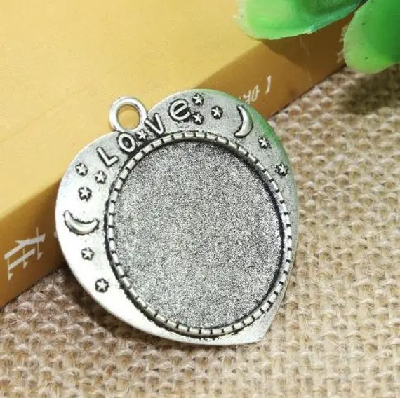 Один античный серебряный эффект сердце и любовь кулон пустая рамка лоток/с