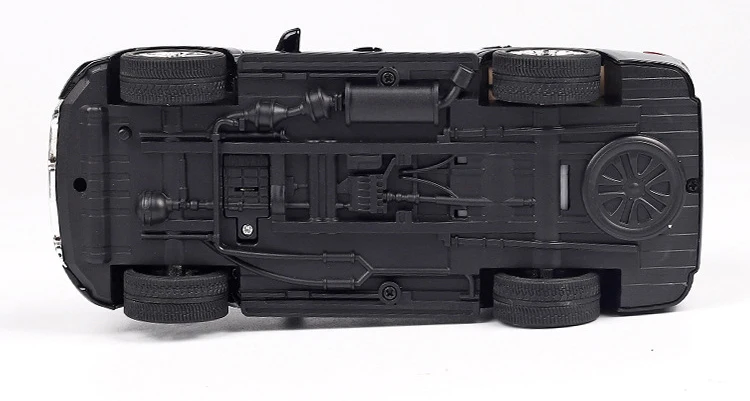 Горячая 1:24 масштабные колеса литой автомобиль toyota lexus suv lx570 металлическая модель с светильник и звуком вытяните назад игрушки коллекция для подарков