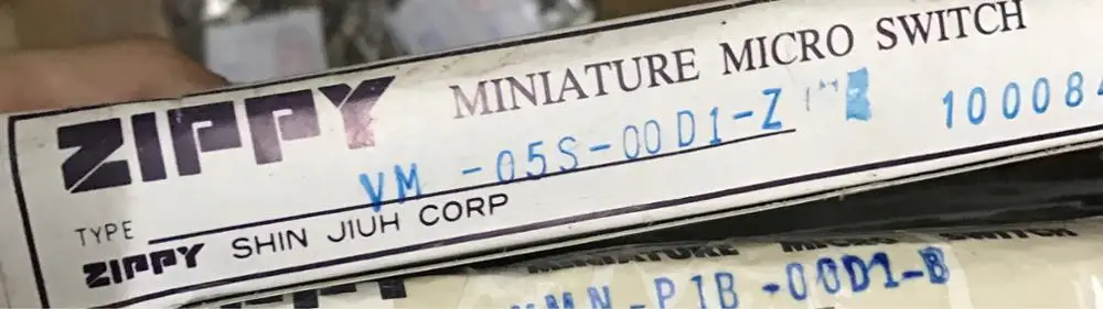 

Original new 100% VM-05S-00D1-Z micro switch stroke switch 5A 2pin