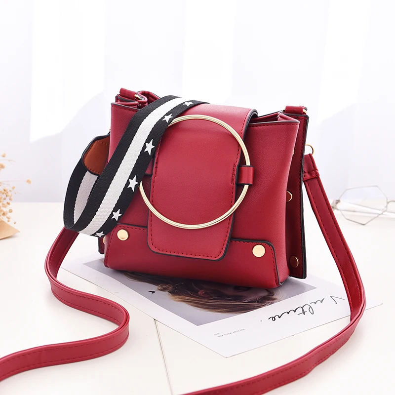 Женская винтажная PU Shoulderbag Повседневная сумка с заклепками Высокая емкость