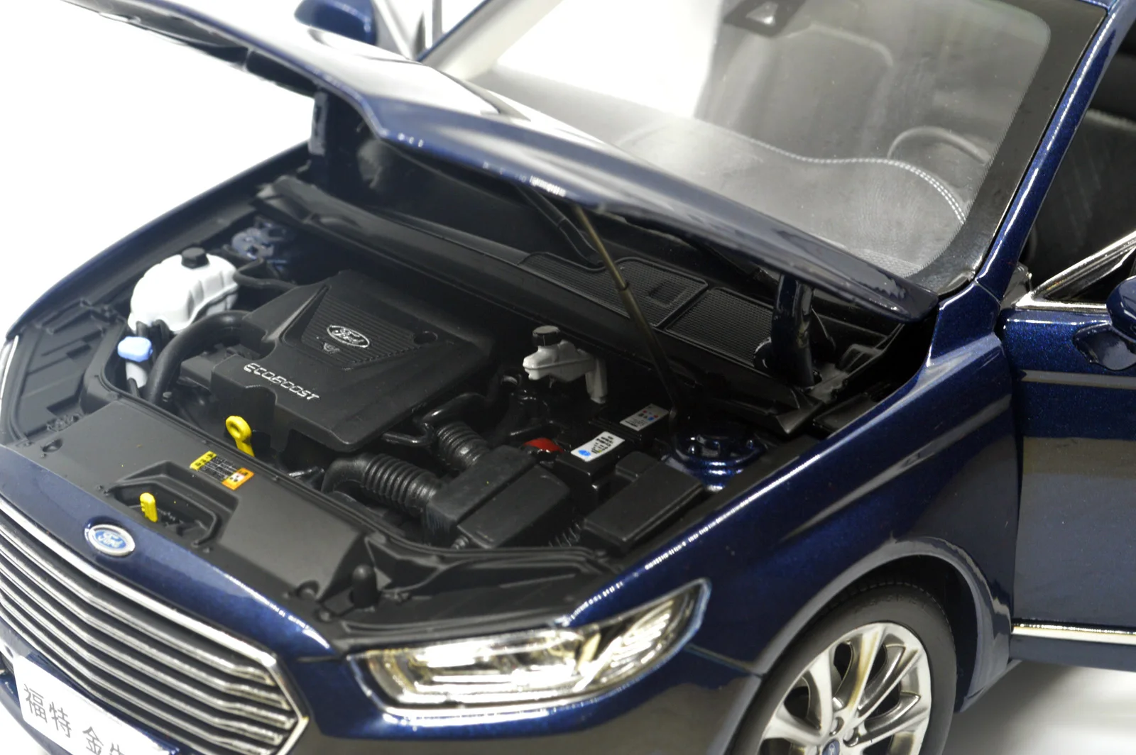 1/18 1:18 1 18 весы Ford aurus 2015 синие статические симуляции литые под давлением модели