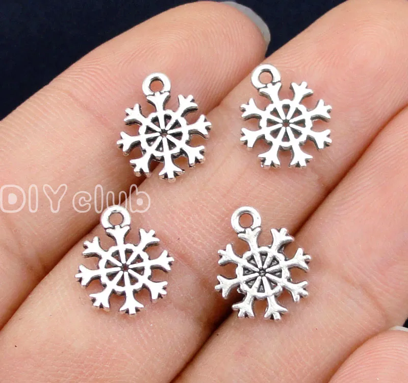

150pcs-Antique серебро очаровательные снежинки на Рождество кулон 2-сторонний 13x11mm