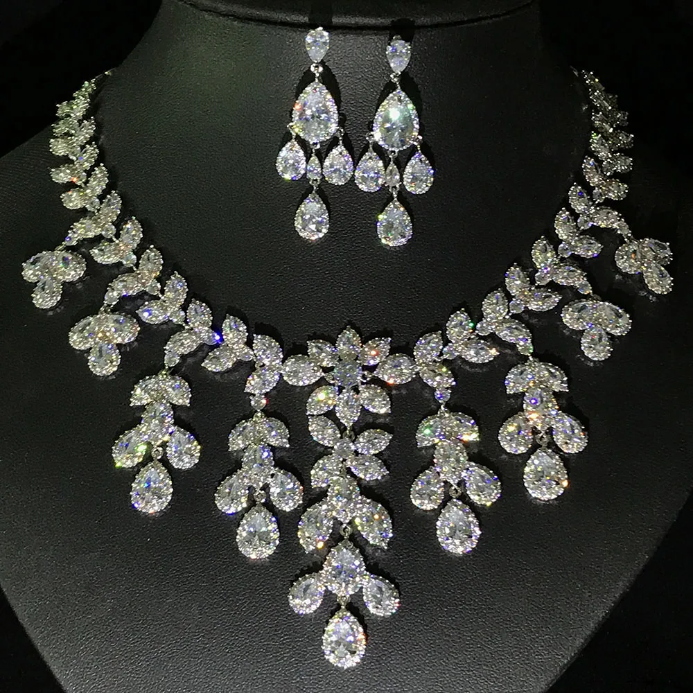 Комплект из колье и серёг гвоздиков с фианитом|jewelry sets|bridal setcrystal earrings necklace |