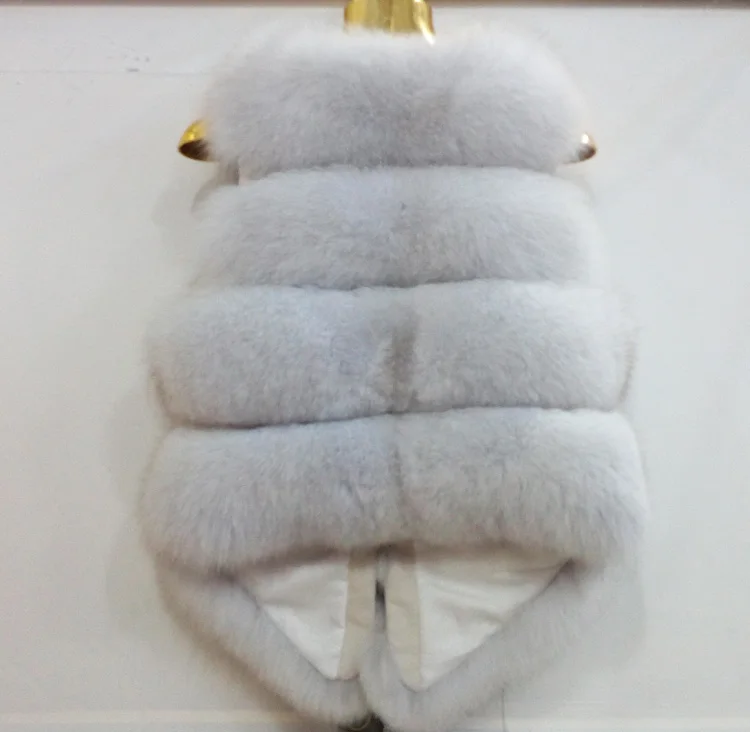 Женский меховой жилет на осень и зиму теплый в полоску из натурального Лисьего