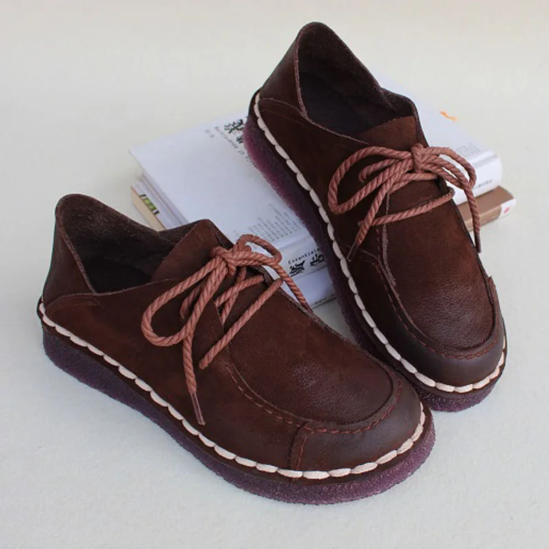 Кроссовки женские из натуральной кожи на шнуровке с круглым носком плоской