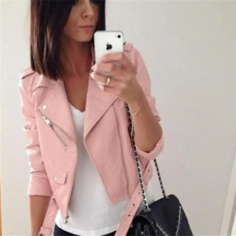 Женская кожаная куртка из искусственной кожи черная облегающая Байкерская