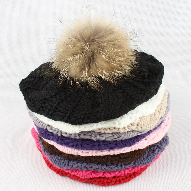 Maxmessy зима Для женщин мех енота помпонами Берет Hat для шапка ручной работы Кепки