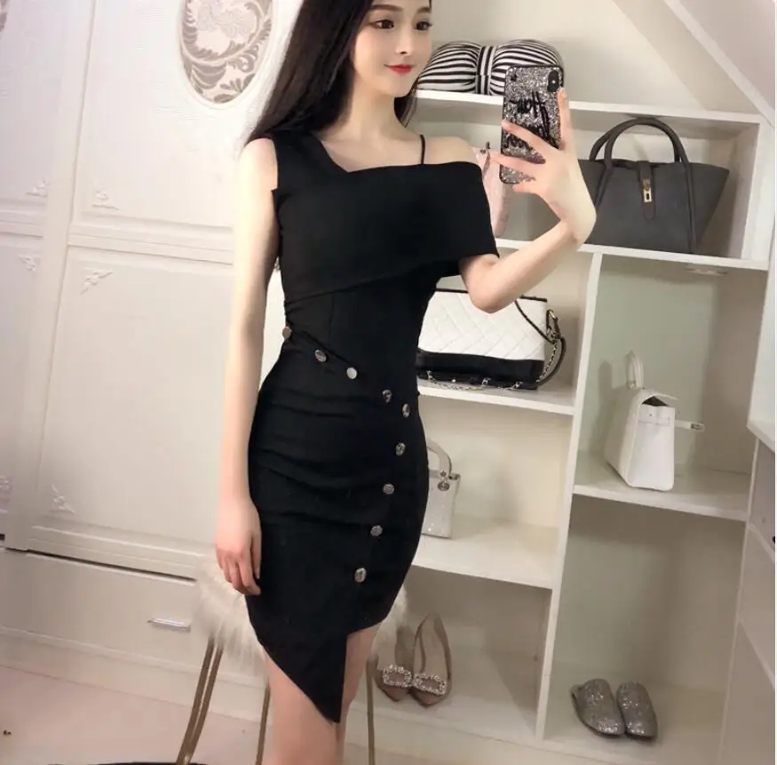 Женское облегающее платье с вырезом лодочкой и ягодицами новинка весны 2019 |