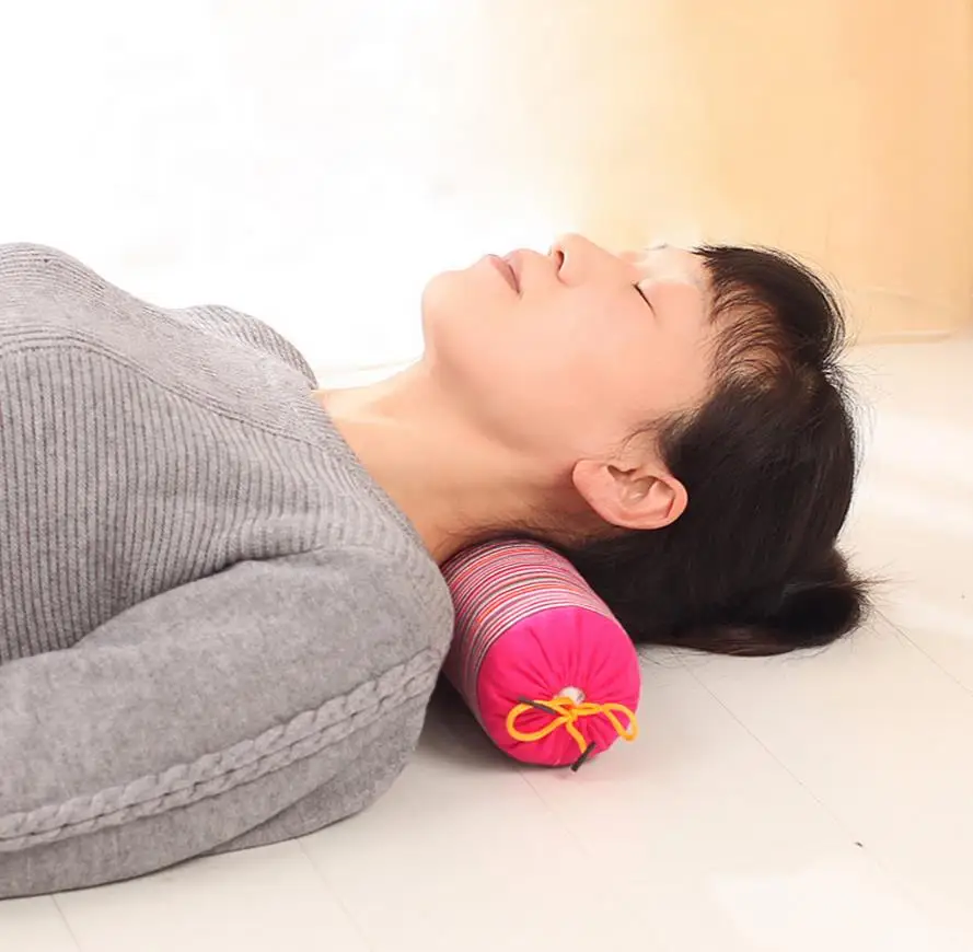 Конфетная подушка для шеи гречневая медицинского ухода цилиндр типа конфеты