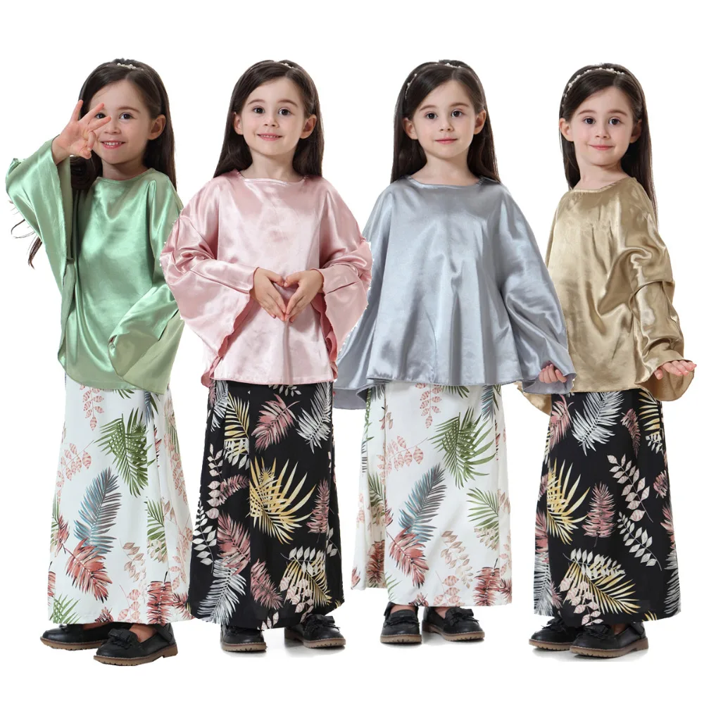 

2022 Modern islamic clothing muslim kids girl abaya skirt set children batwing suit arabic in indonesia saudis dubai Malaysia