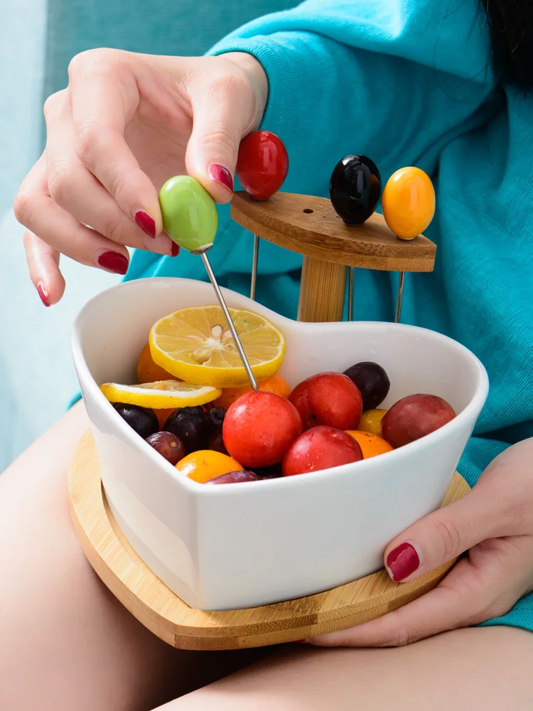 Тарелка для фруктов домашняя креативная керамическая Салатница с вилкой коробка