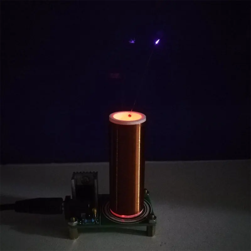 Мини Tesla Coil Kit магический реквизит пустая технология освещения электронное