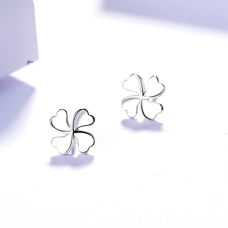 

2019 Fashion lucky four-leaf clover earrings for women