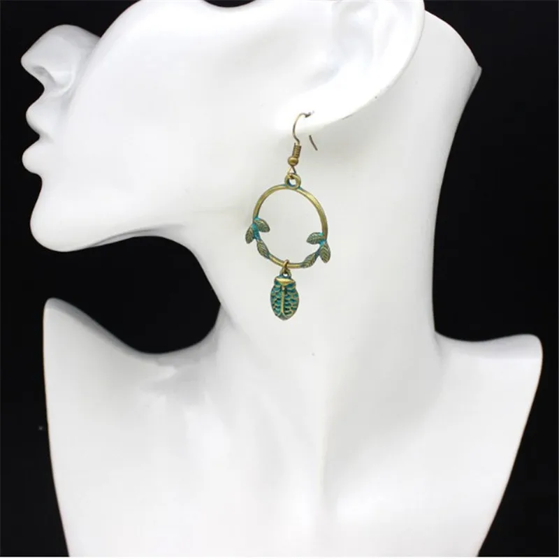 Новый винтажные в виде листика Тип серьги для женщин круговой простота модные