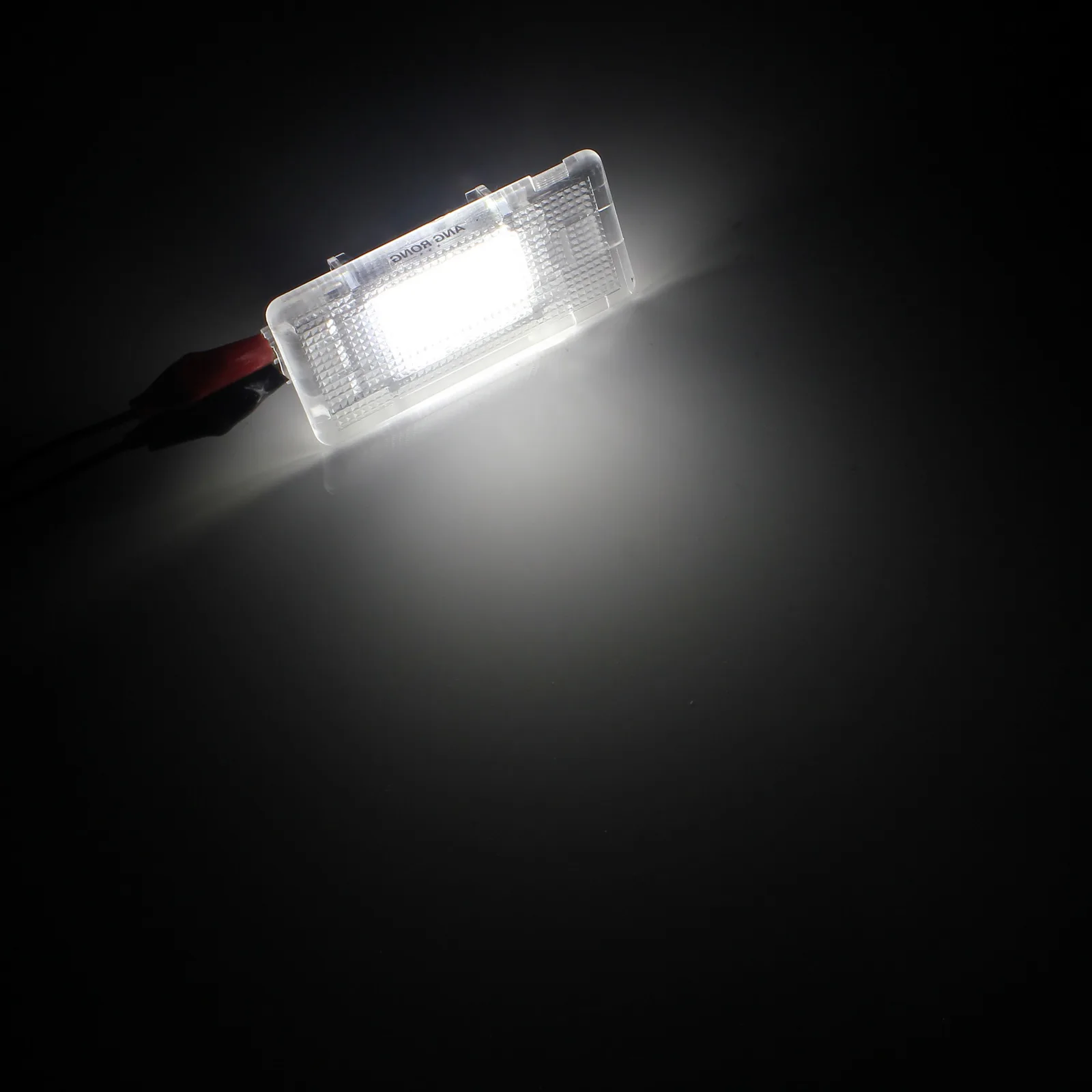 ANGRONG 1X Canbus LED Footwell внутренсветильник ка багажника для BMW E82 / E88 E39 E60 M5 E61 F10 |