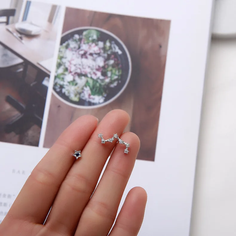 Женские ассиметричные Серьги-пусеты с фианитом S925 серебряные для вечеринок 2019 |