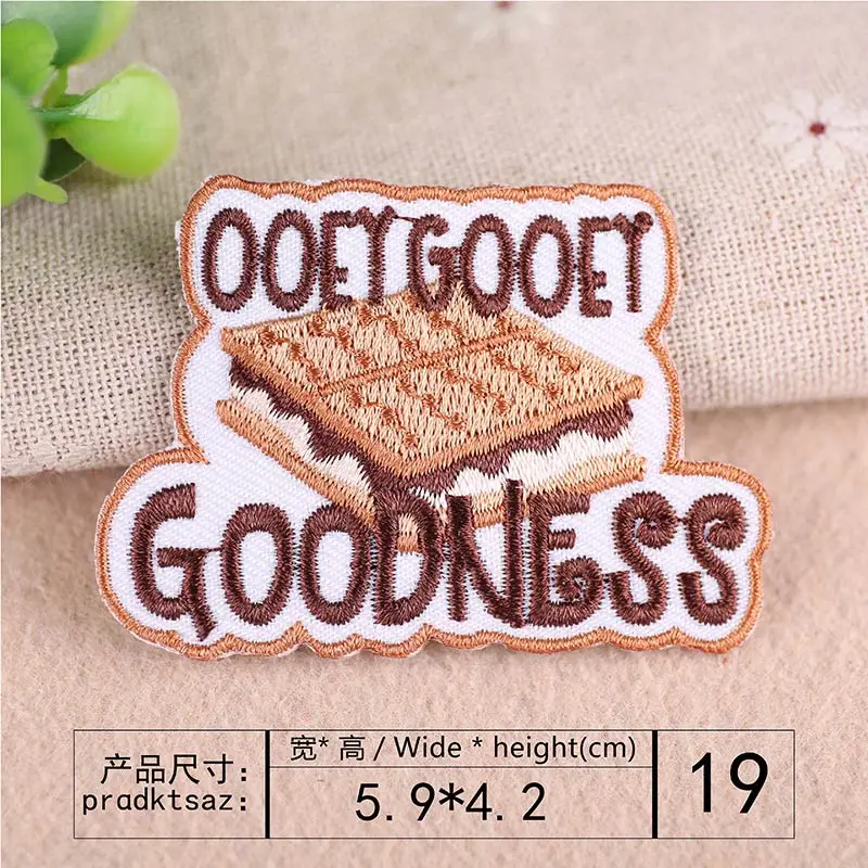 12pcs/lot Christmas series patches cloth iron on stickers badges DIY embroidered for jeans clothes decoration | Дом и сад
