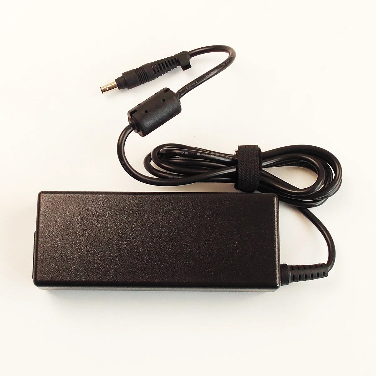 Зарядное устройство для ноутбука HP Pavilion DV9500 DV9600 DV9700 DV9800 DV9900 6820s nw8240 nx8220 nc8230 |
