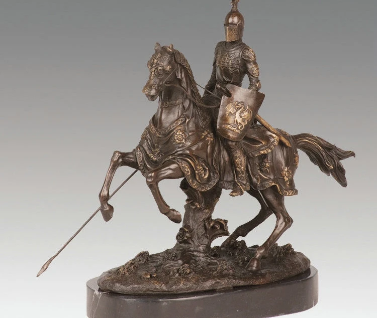 Скульптура в стиле арт-деко средневековый воин кавалер рыцарь бронзовая статуя |