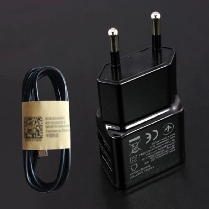 Универсальное портативное дорожное зарядное устройство с USB разъемом 5 В 2 А для