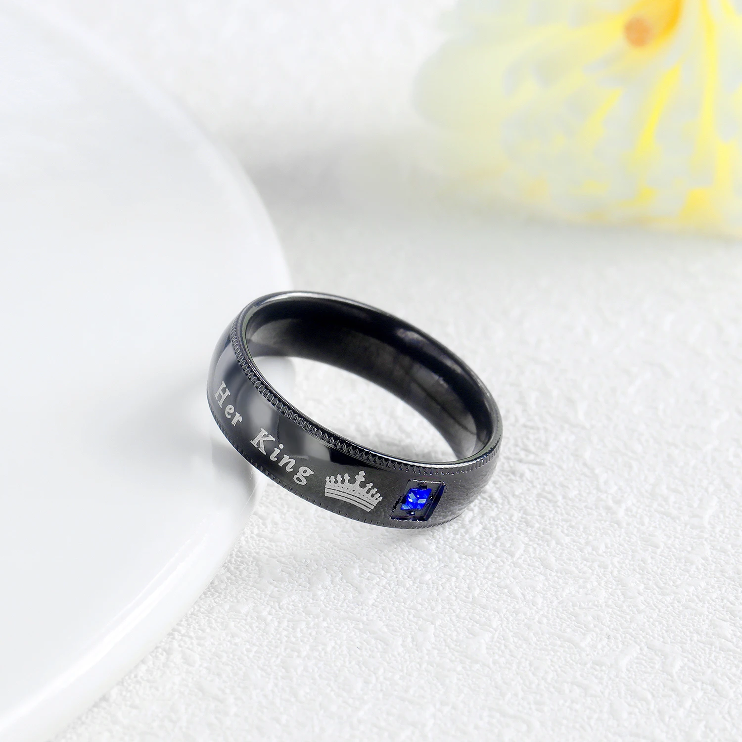 Мужское кольцо в стиле панк черное с короной из нержавеющей стали кубическим