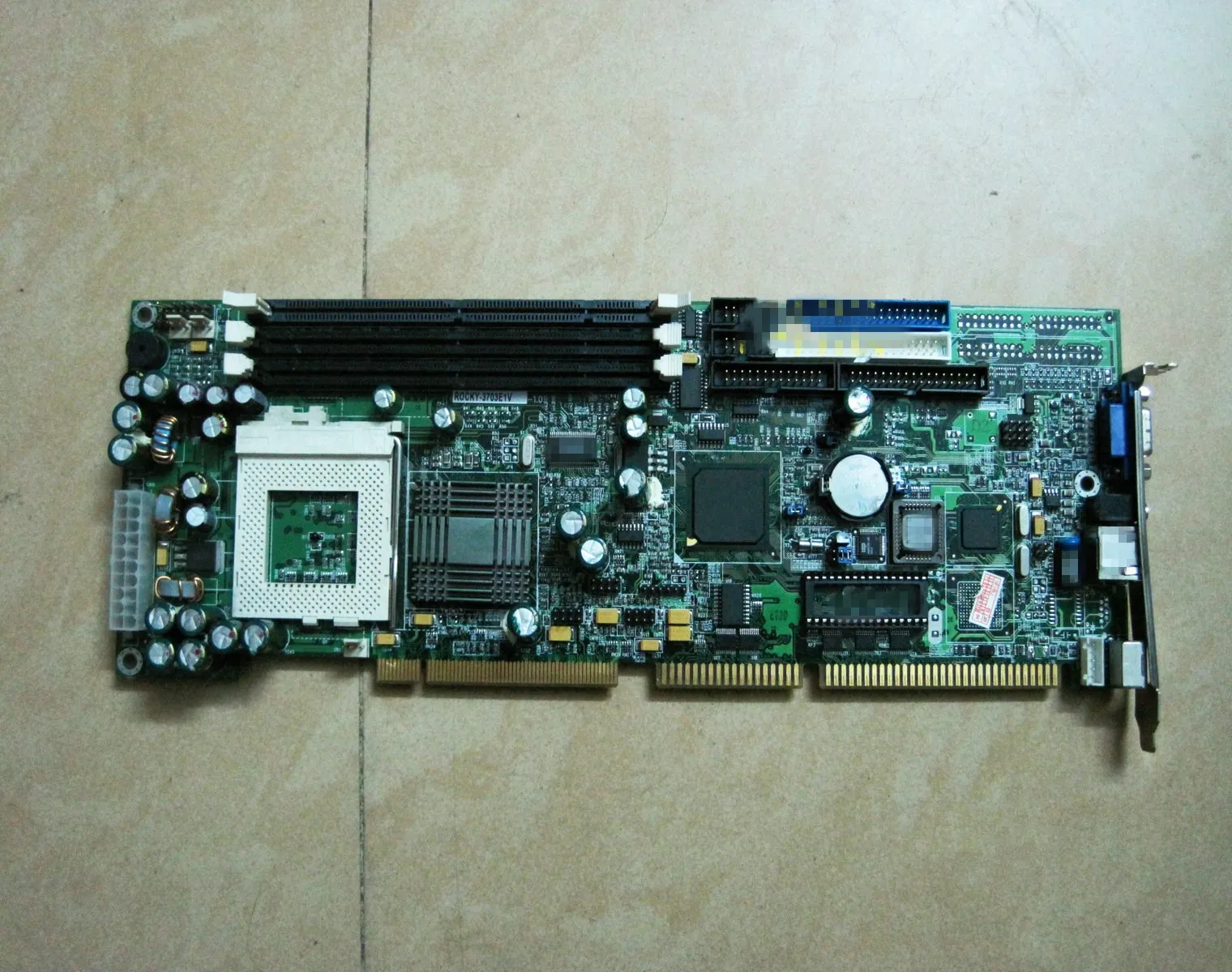 ROCKY-3703E1V-1.0 Full-length industrial control card | Мобильные телефоны и аксессуары