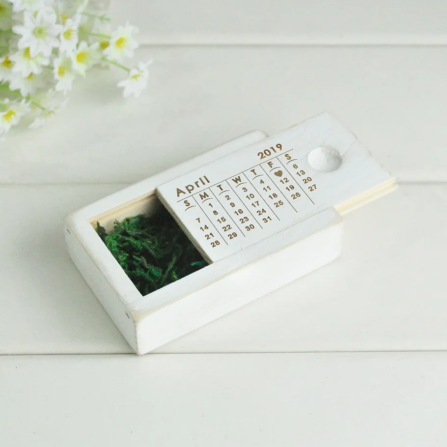 White Color Обручальное кольцо коробка, оригинальное кольцо держатель, пользовательские кольца шкатулка, Гравированные деревянные кольца подушки, сохранить дату коробка для хранения, предложение - Цвет: White Color