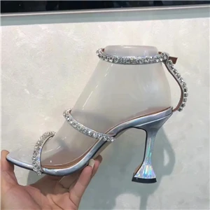Silver Пикантная Летняя обувь с одним ремешком и украшением; женская индивидуальная чашка на высоком каблуке с ремешком на щиколотке и открытым носком; Sandalias Mujer - Цвет: Silver
