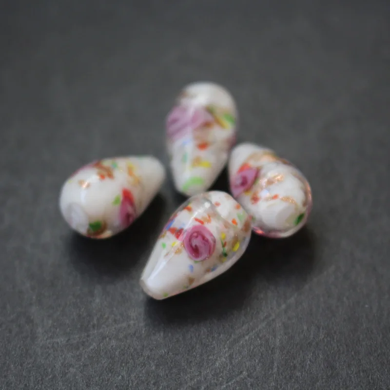 20 шт./лот 9 мм* 16 мм, форма в виде капли Lampwork стеклянные бусины Цветок с внутренним цветом красочные кусочки белого цвета для изготовления ювелирных изделий