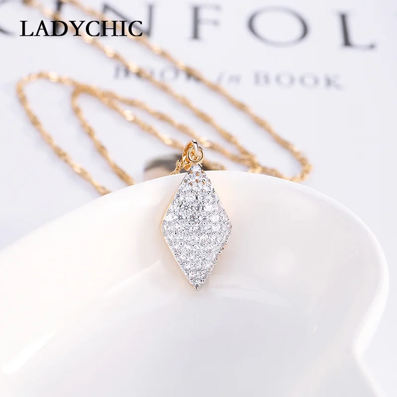 Подвеска LADYCHIC в форме ромба золотого цвета украшенная фианитом для женщин