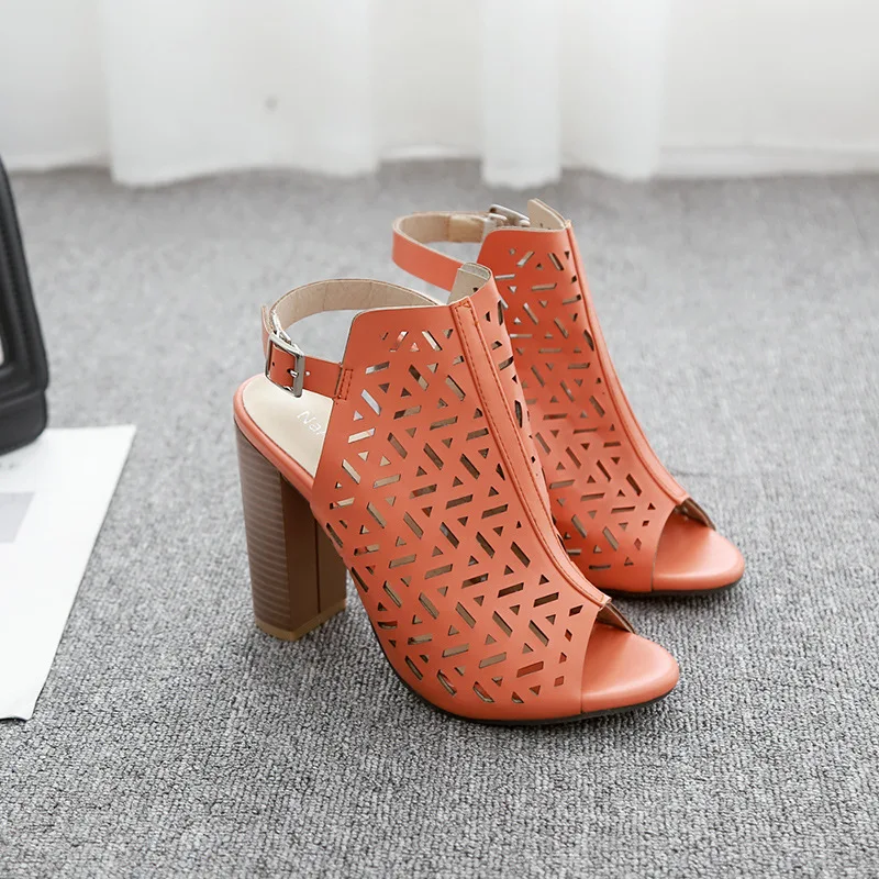 Офисные женские сандалии гладиаторы с открытым носком римские ремешком сзади