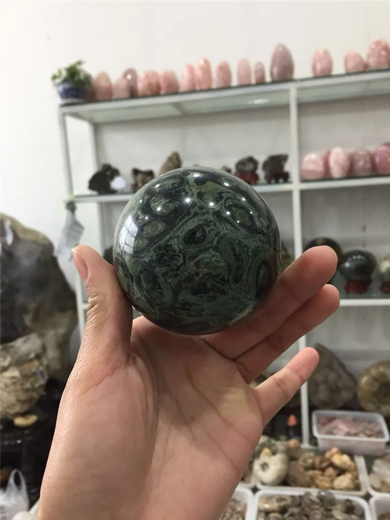Дешевые природные павлиньи глаза Хрустальная полированная Сфера Madagascar crystal healing