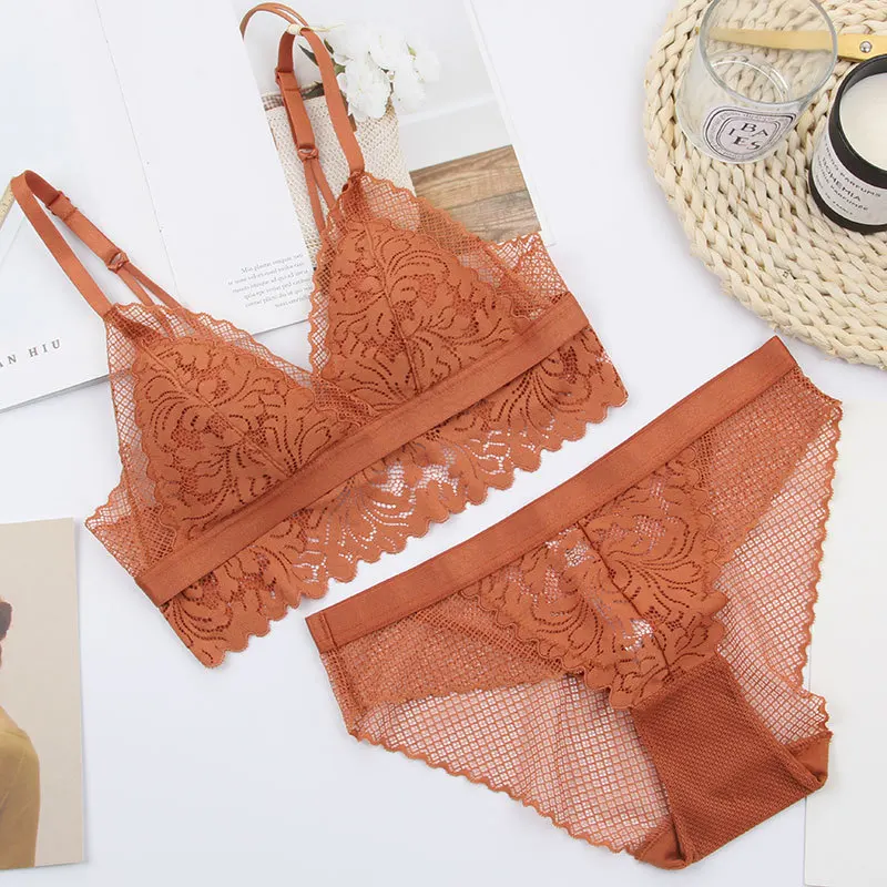Caramel color Наборы бюстгальтер+ трусы, сексуальные, кружевные, тонкие, хлопковые, с подкладкой, треугольная чашка, беспроводной бюстгальтер и трусики, набор нижнего белья, маленькая грудь, женское белье - Цвет: Caramel color
