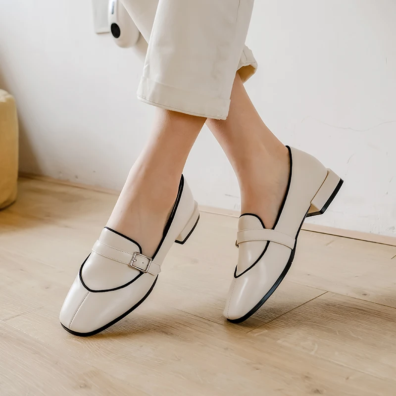 Новое поступление женская обувь из натуральной кожи на плоской подошве прошитая