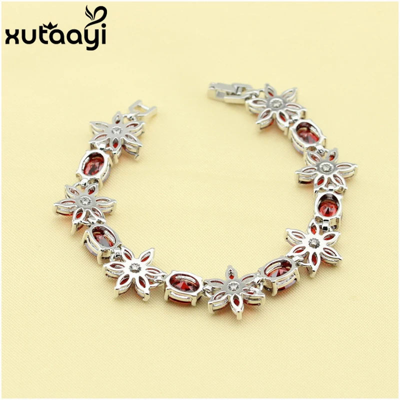 Женский браслет на цепочке ювелирное изделие из белого граната с цветком длина 19