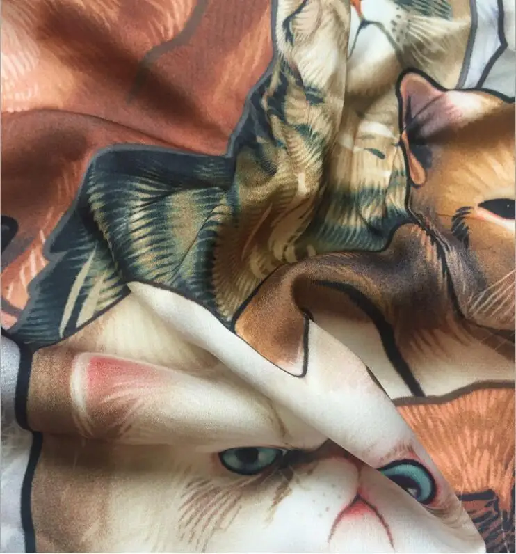 Новое летнее платье из атласной ткани с рисунком милого кота