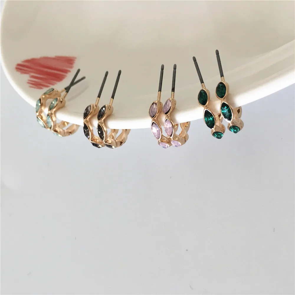 F/W новое поступление феминистские позолоченные розовые черные зеленые Мятные маленькие серьги-гвоздики с камнем для женщин Ювелирный тон