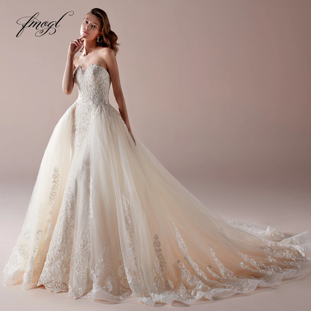 

Fmogl Sexy Backless Strapless A Line Princess Wedding Dresses 2022 Elegant Appliques Beaded Chapel Train Vintage Bridal Gowns