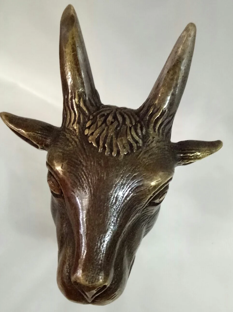 

Chinese old hand bronze sculpture twelve zodiac goat head