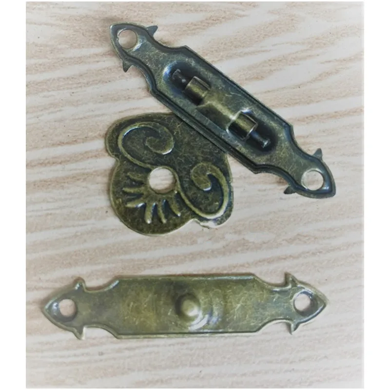 Vintage Iron Jewelry Box Padlock Hasp Locked Bronze Flower Wooden Handbag Buckle Antique Furniture Hardware 37*25mm 40Sets |