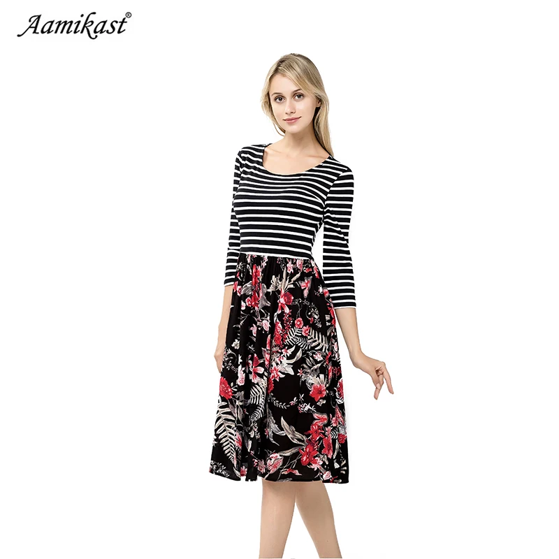 Женское платье в полоску с круглым вырезом и цветочным принтом | Женская одежда