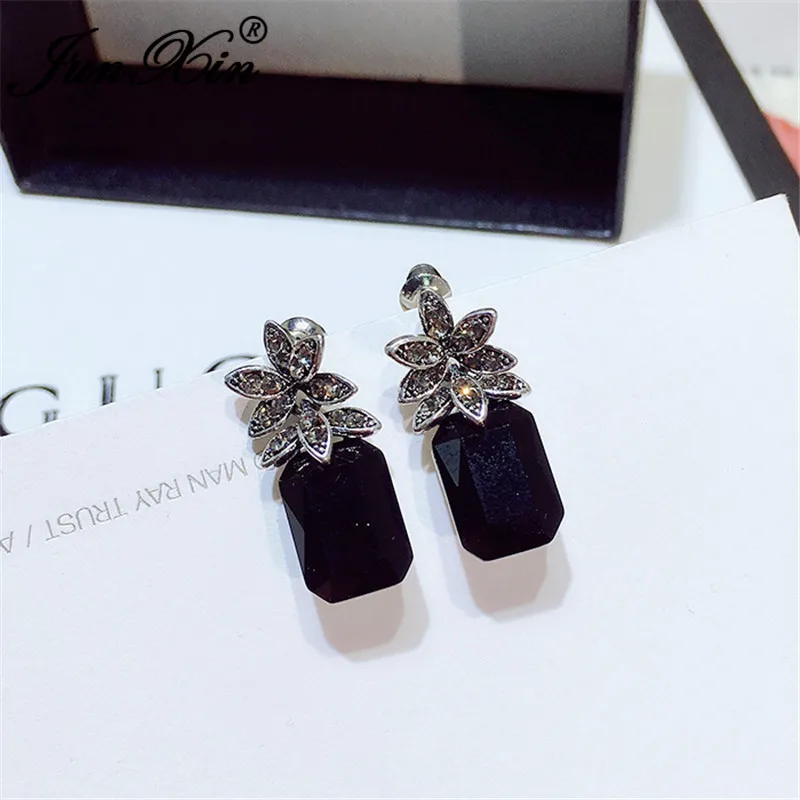 Женские серьги гвоздики в стиле бохо с кристаллами и ананасами серебряного цвета