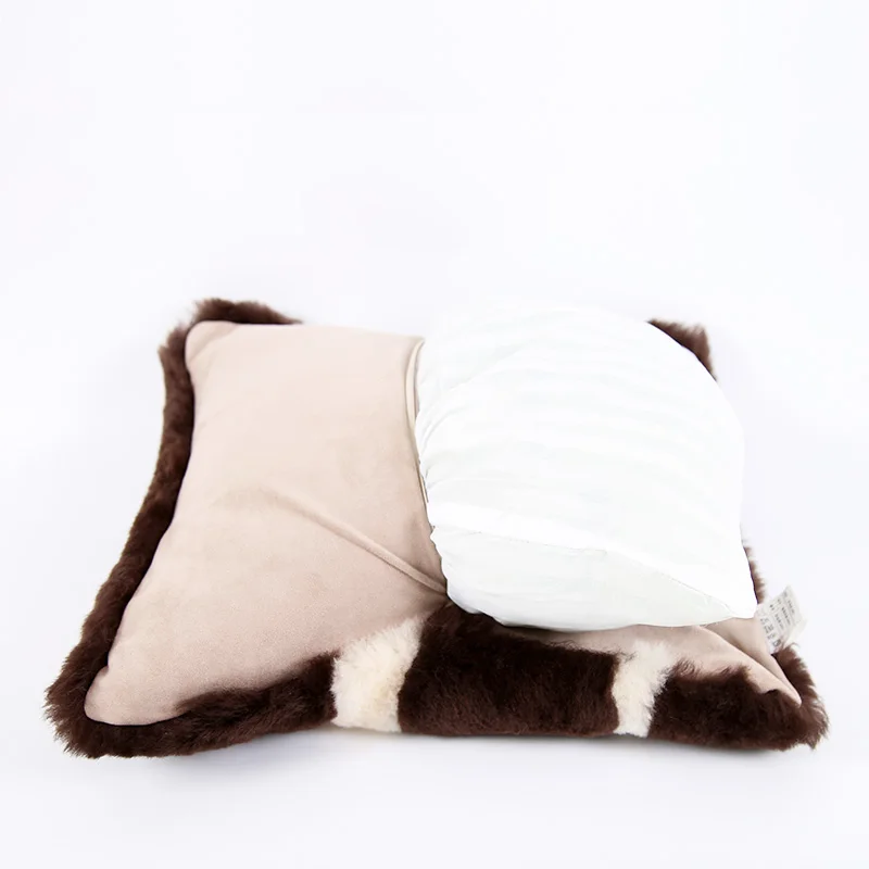 Шерстяная подушка из овчины с сердечником кофейная + цветная для сиденья