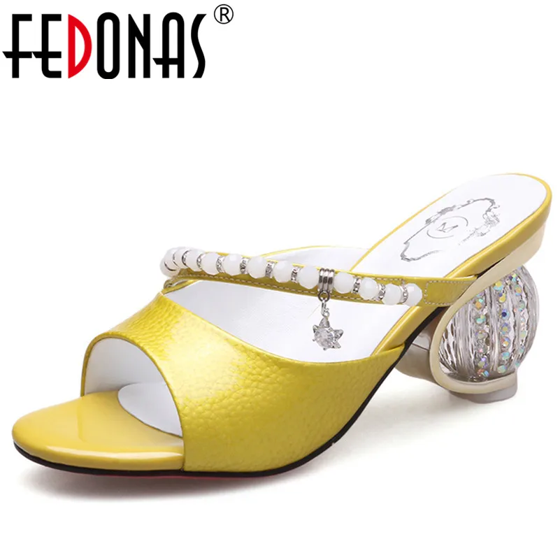 Женские сандалии FEDONAS на высоком каблуке с кристаллами для свадебной