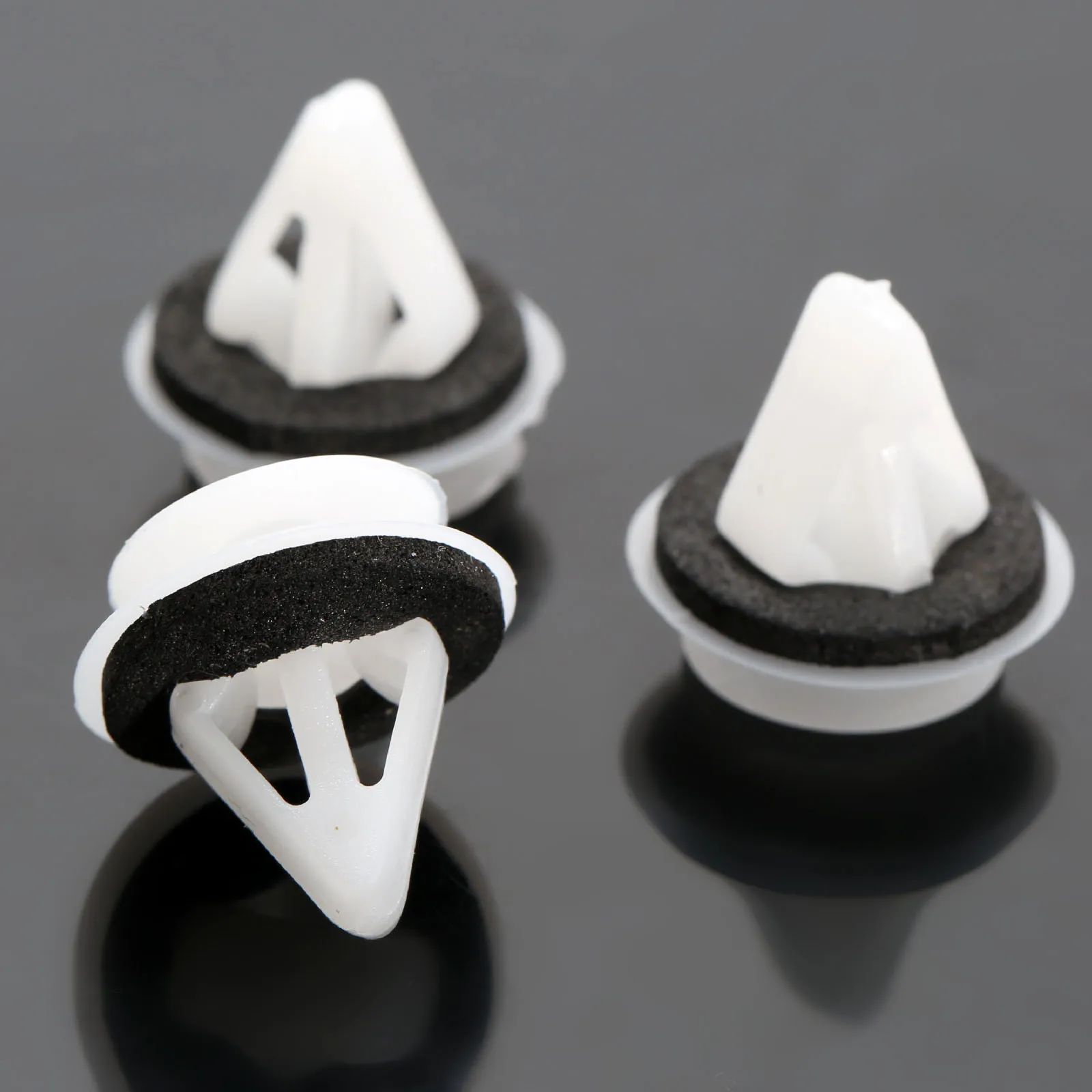 

50Pcs Car Door Trim Panel Retainer Clips G18K-51-SJ3 Plastic Rivets Auto Fasteners For Mazda Moulding Side Fender Bumper Clips