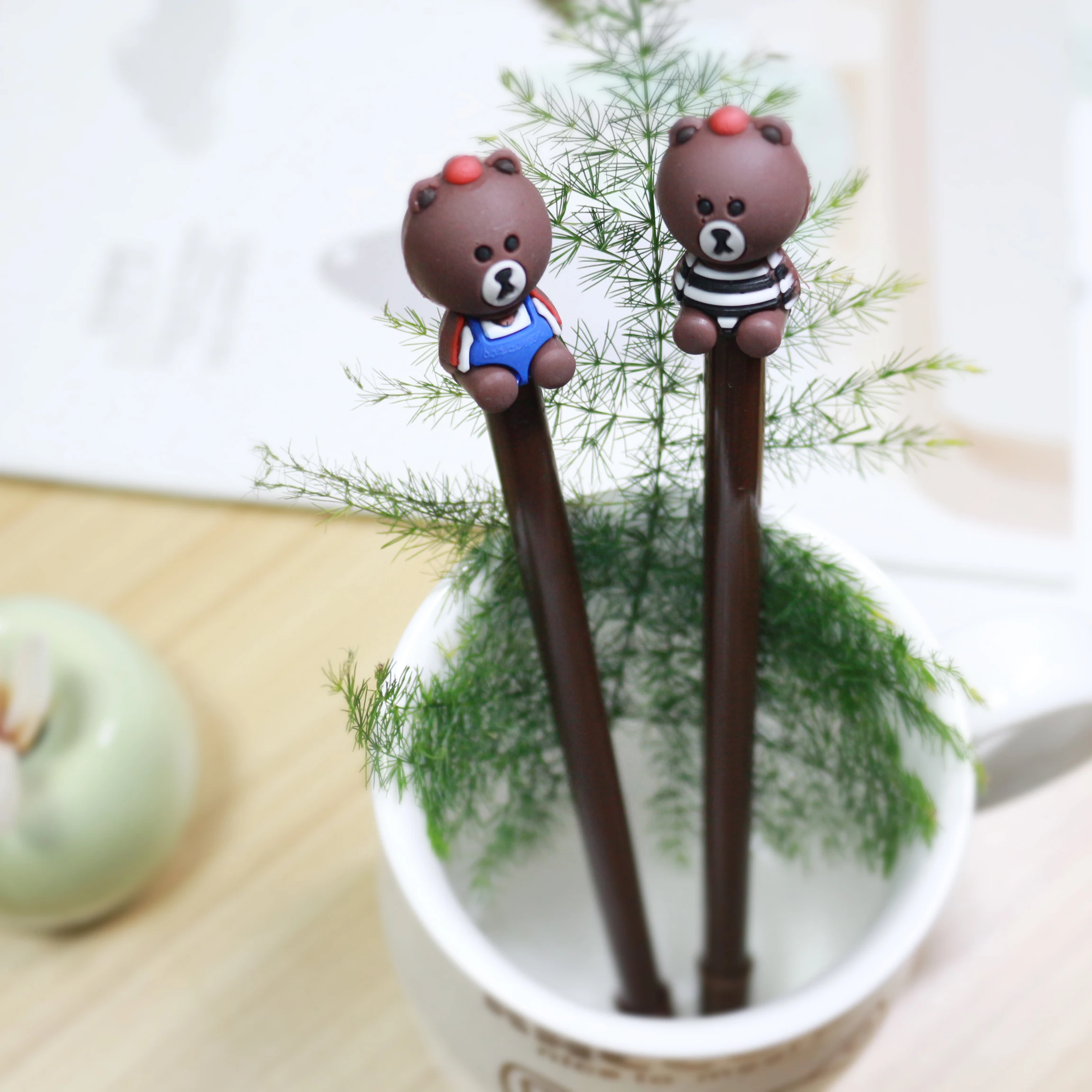 Маленький коричневый медведь 0 5 мм черные чернила гелевая ручка школьные или